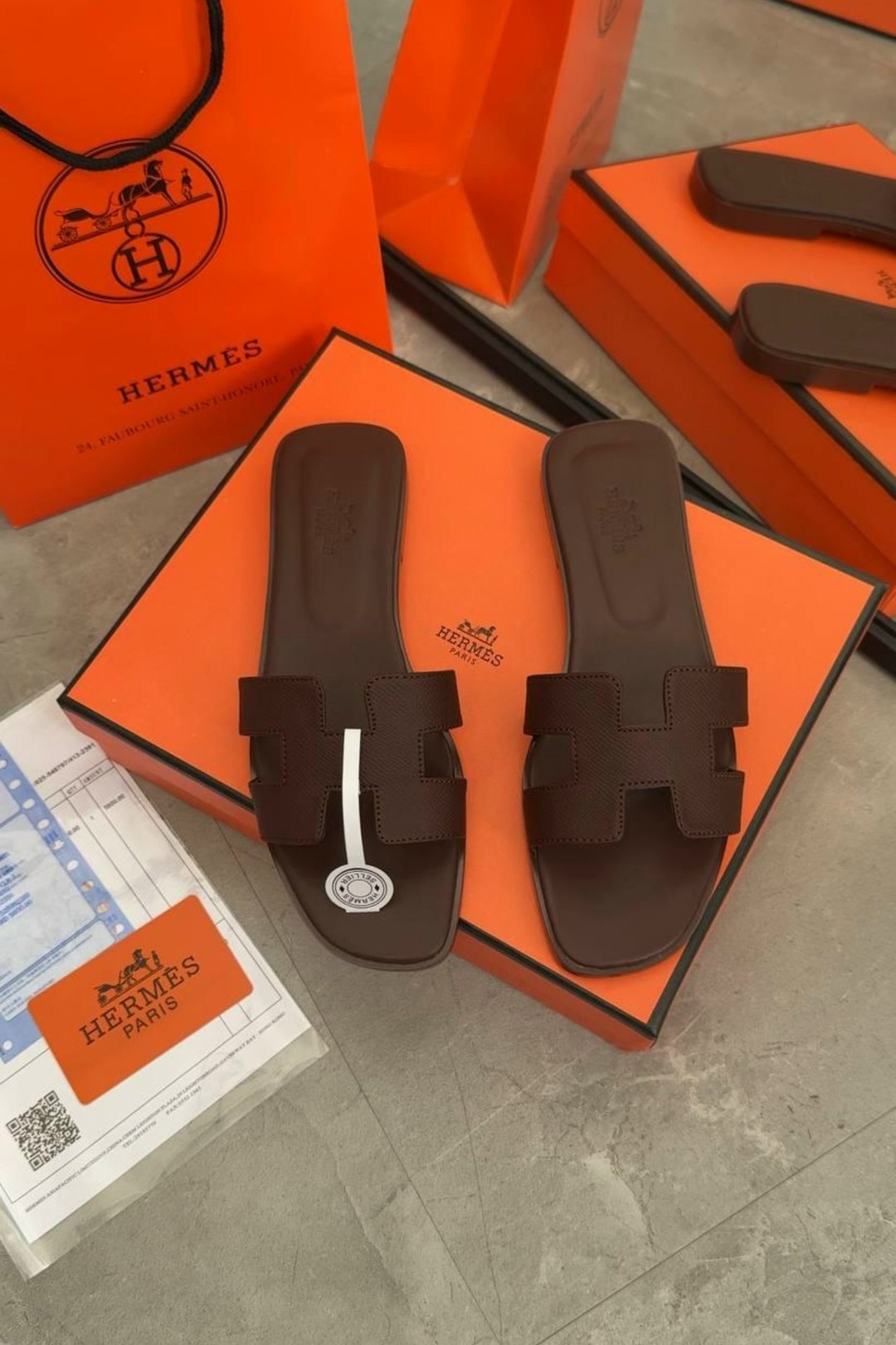 шлепанцы hermes,шлепки hermes oran,шлепки hermes женские,шлепки эрмес оран,шлепанцы гермес коричневые
