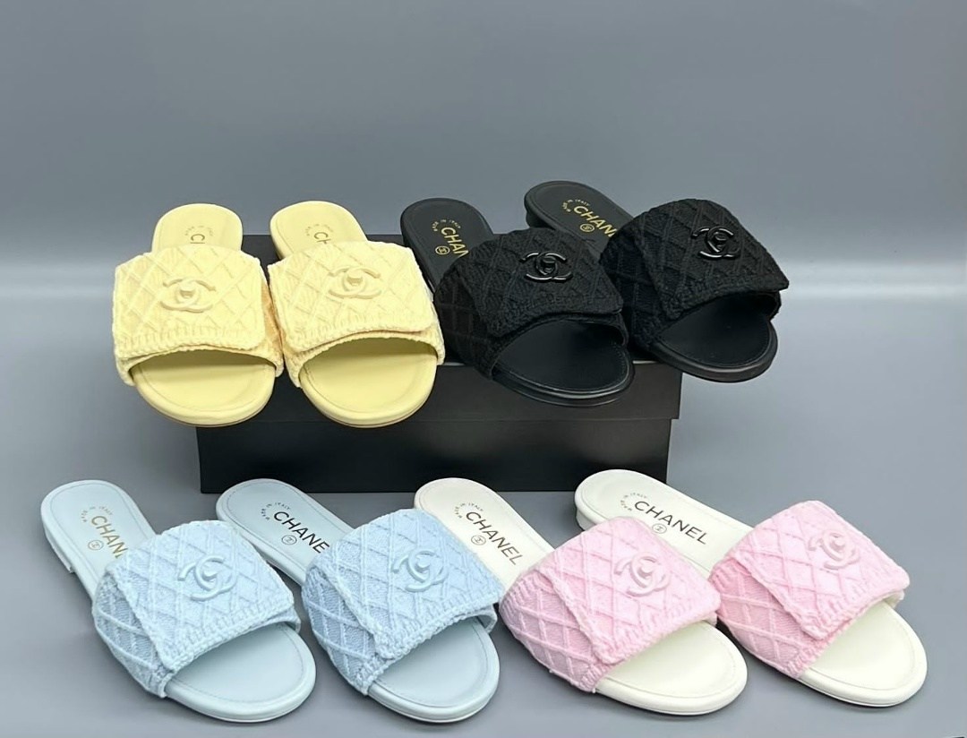 ,тапочки женские chanel,шлепанцы chanel,тапочки модные,шлепанцы женские