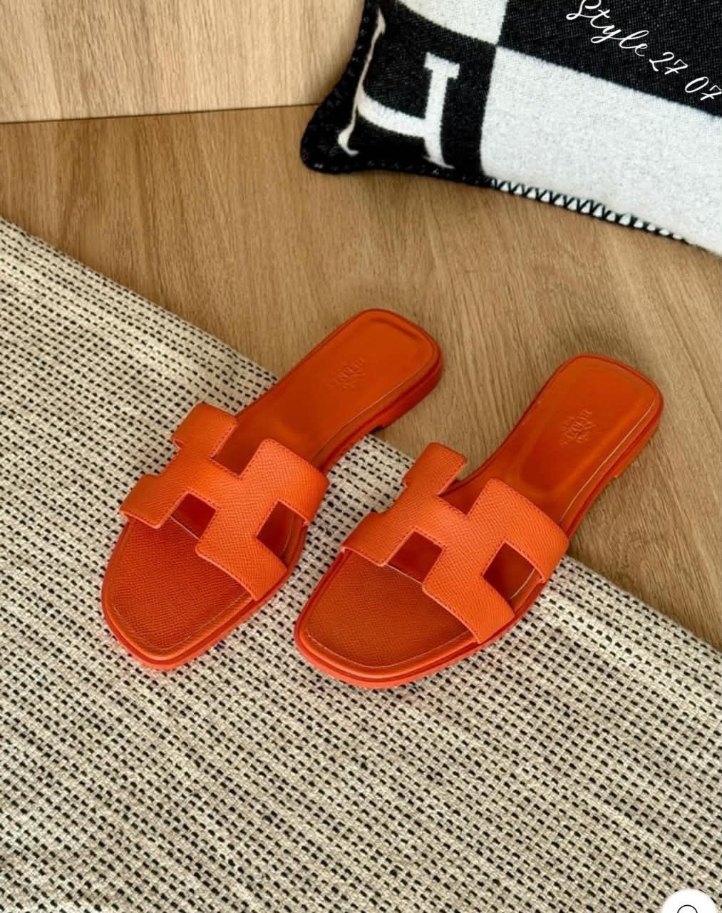 шлепки эрмес,шлепки эрмес оран,,hermes ,шлепки гермес