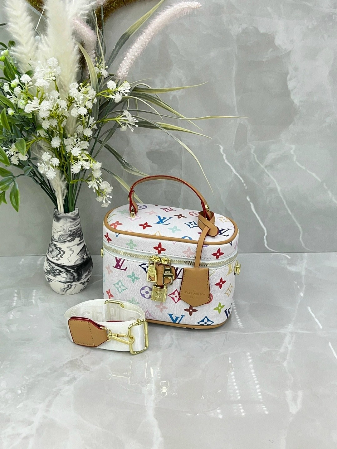 косметичка louis vuitton,косметичка луи виттон,сумка косметичка louis vuitton,louis vuitton сумка,косметичка стильная