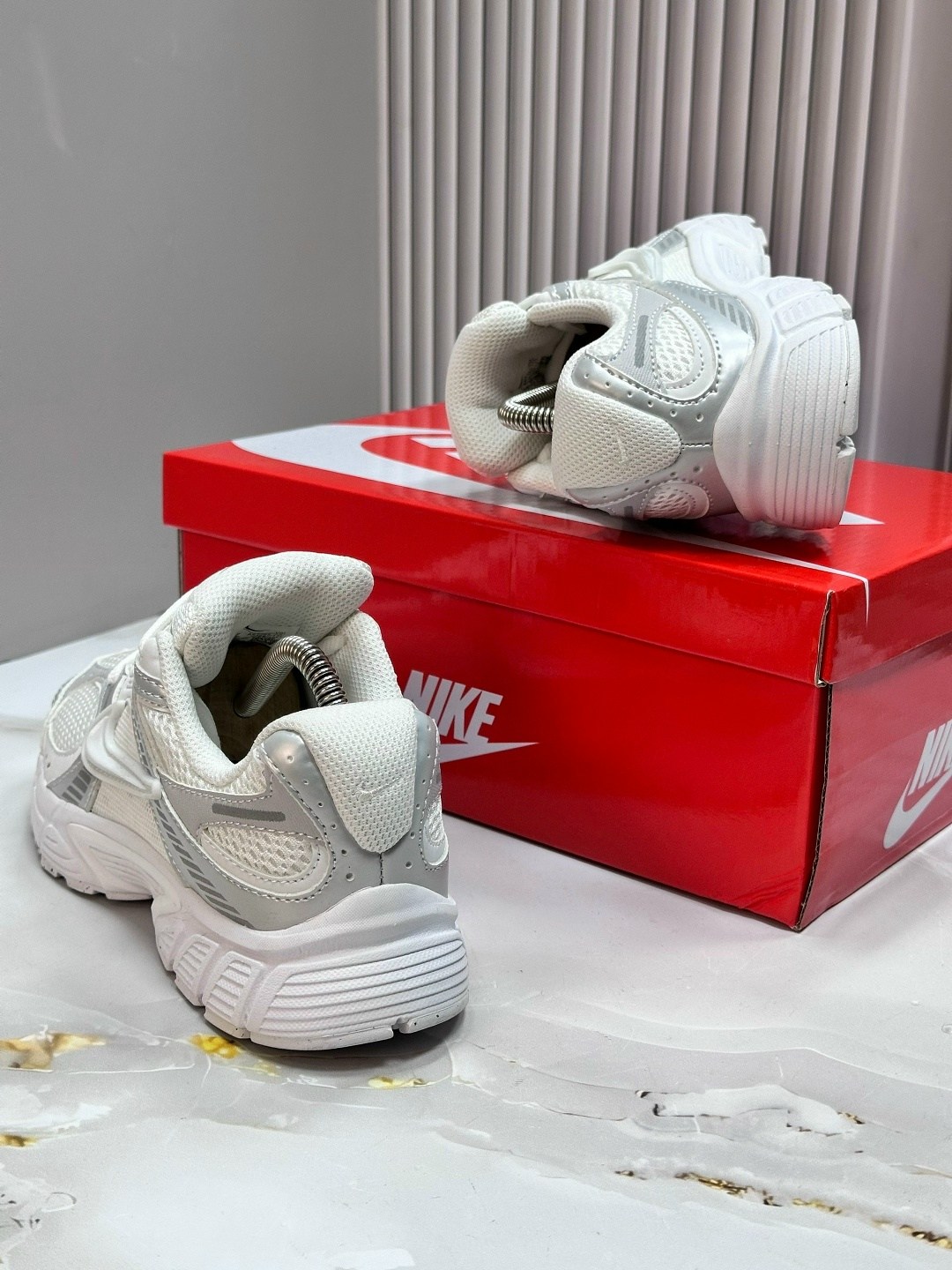 кроссовки nike,женские кроссовки nike,кроссовки nike v 5 rnr,белые кроссовки nike,кроссовки