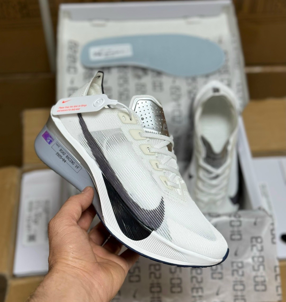 кроссовки nike zoomx vaporfly next,nike zoomx vaporfly,кроссовки,nike zoom vaporfly 4,спортивная