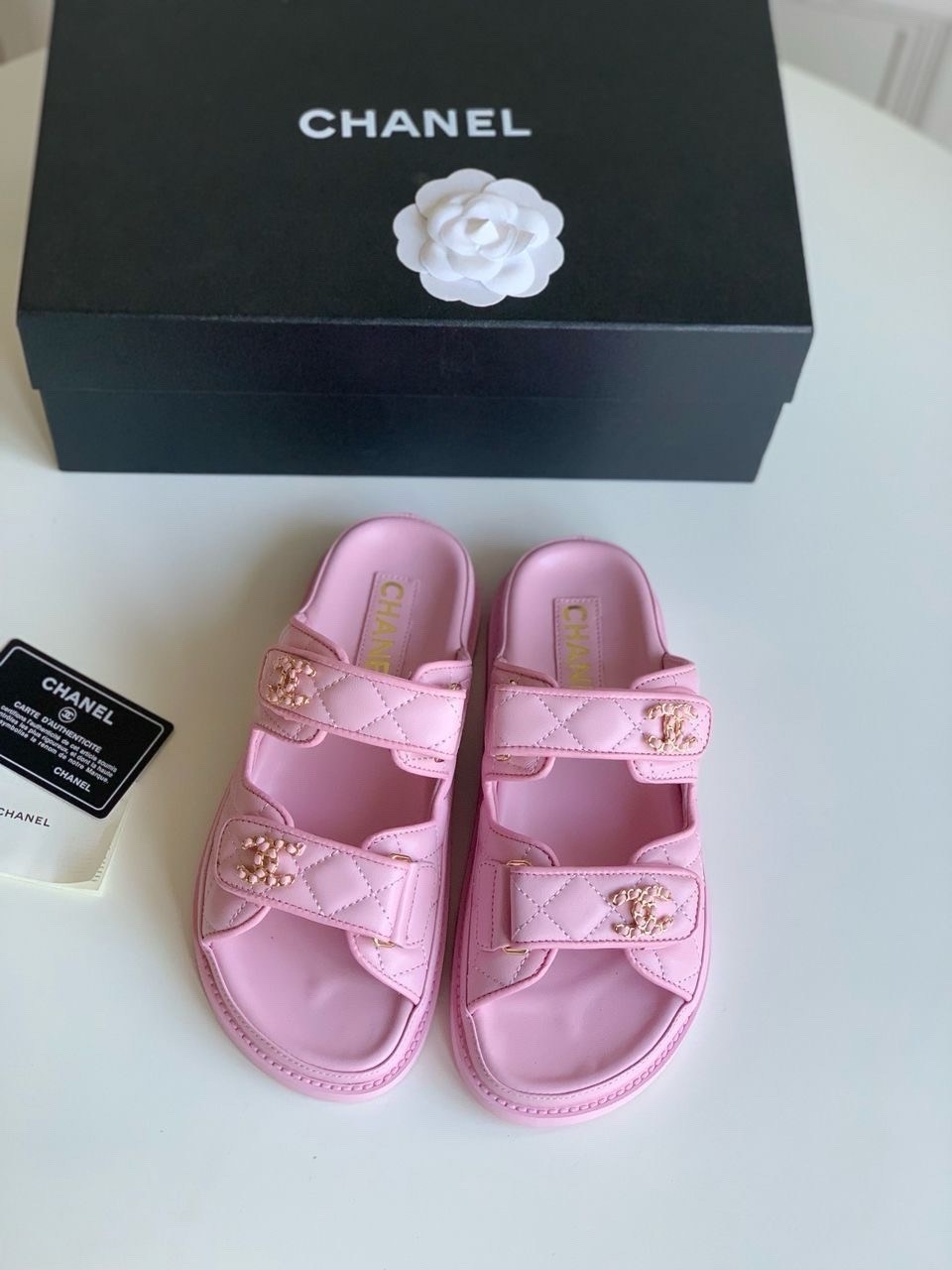 шлепанцы chanel,сандалии chanel,,шлепки шанель,женские шлепанцы