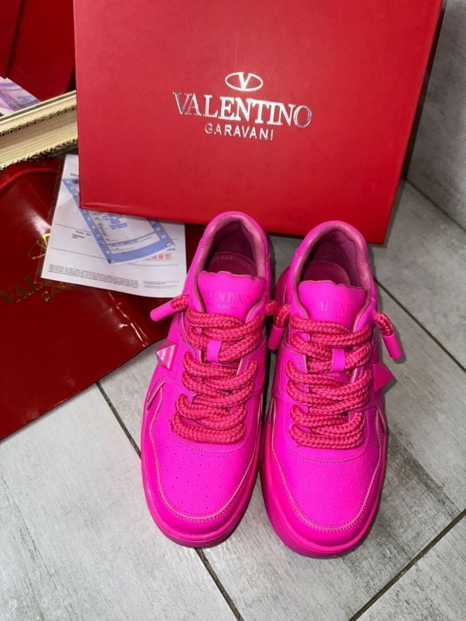 кроссовки валентино розовые,кроссовки женские valentino,кроссовки валентино женские розовые,valentino кроссовки,кроссовки valentino garavani one stud xl