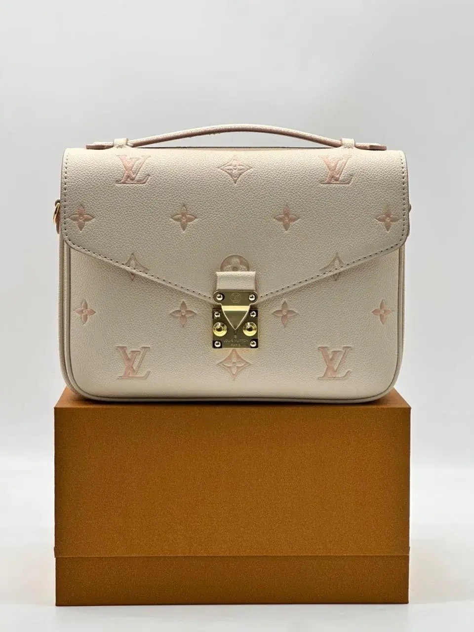 louis vuitton женская сумка,сумка louis vuitton,сумка louis vuitton pochette metis,louis vuitton сумка на плечо,белая сумка луи виттон