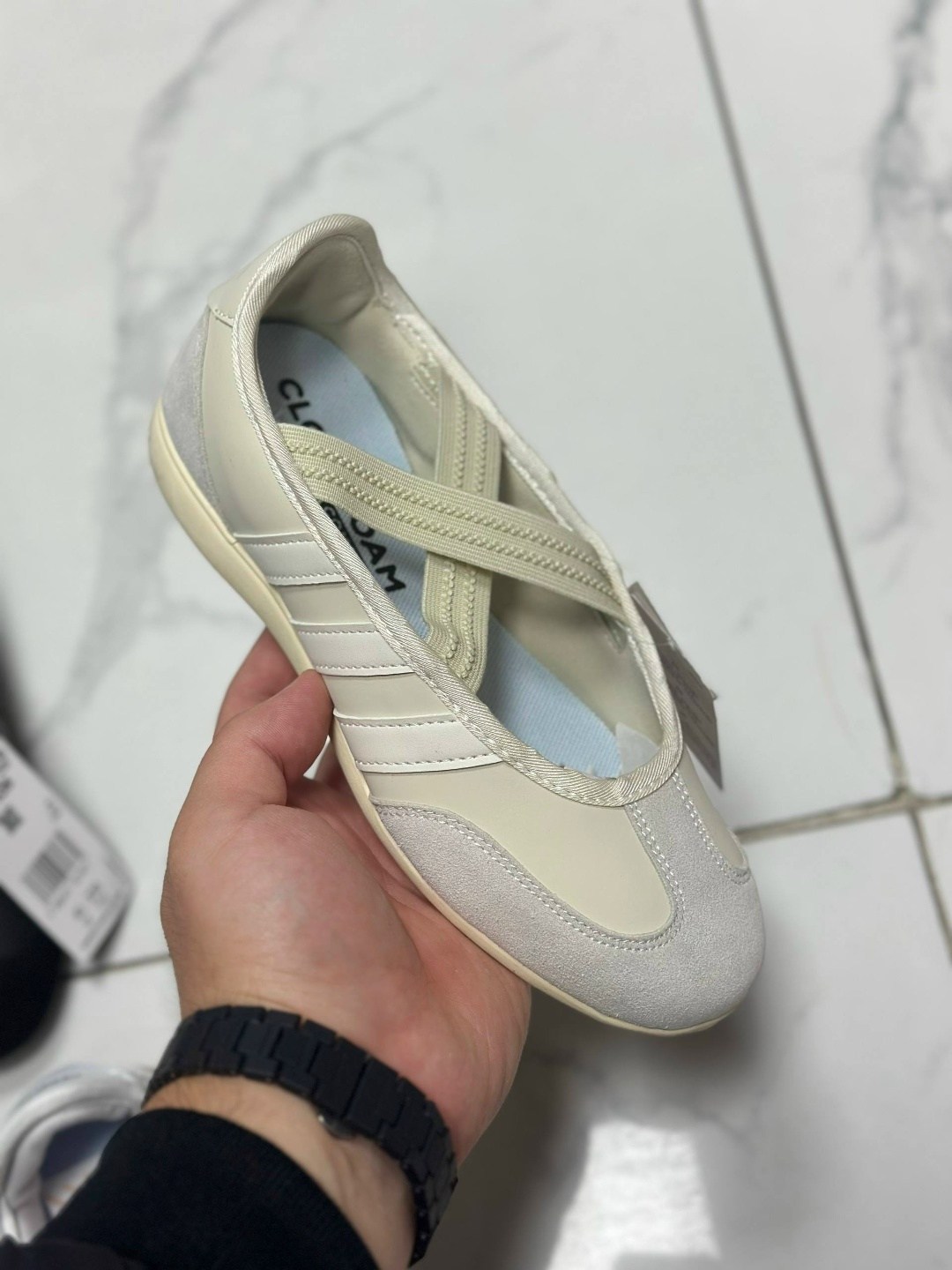 adidas кроссовки,,балетки adidas,женские кроссовки adidas,мужские кроссовки adidas