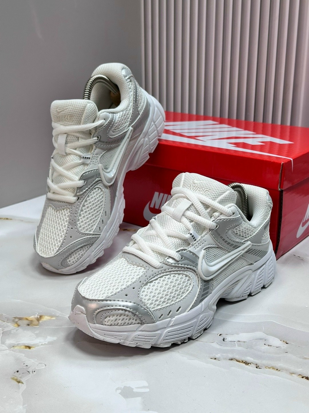 кроссовки nike,женские кроссовки nike,кроссовки nike v 5 rnr,белые кроссовки nike,кроссовки