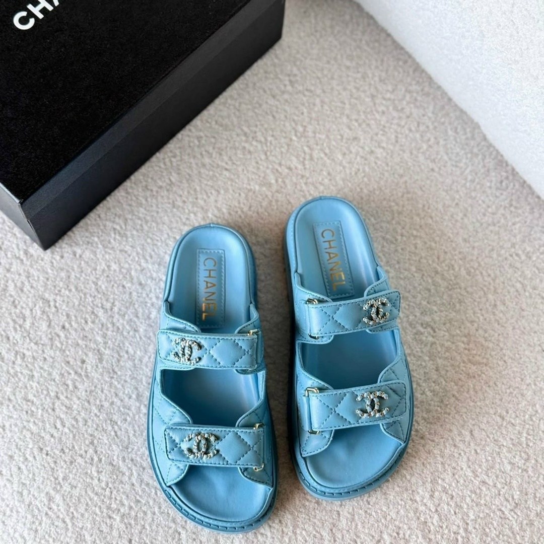 шлепанцы chanel,сандалии chanel,,шлепки шанель,женские шлепанцы