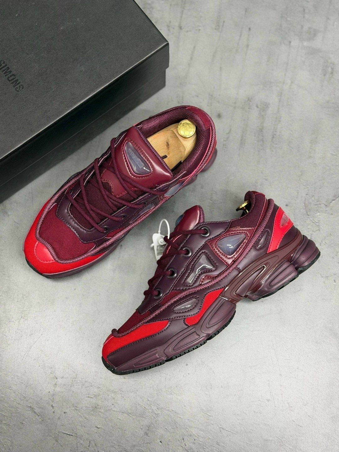 adidas raf simons ozweego 3 burgundy,adidas raf simons ozweego 3,кроссовки adidas raf simons ozweego burgundy,adidas x raf simons ozweego iii burgundy,adidas ozweego raf simons