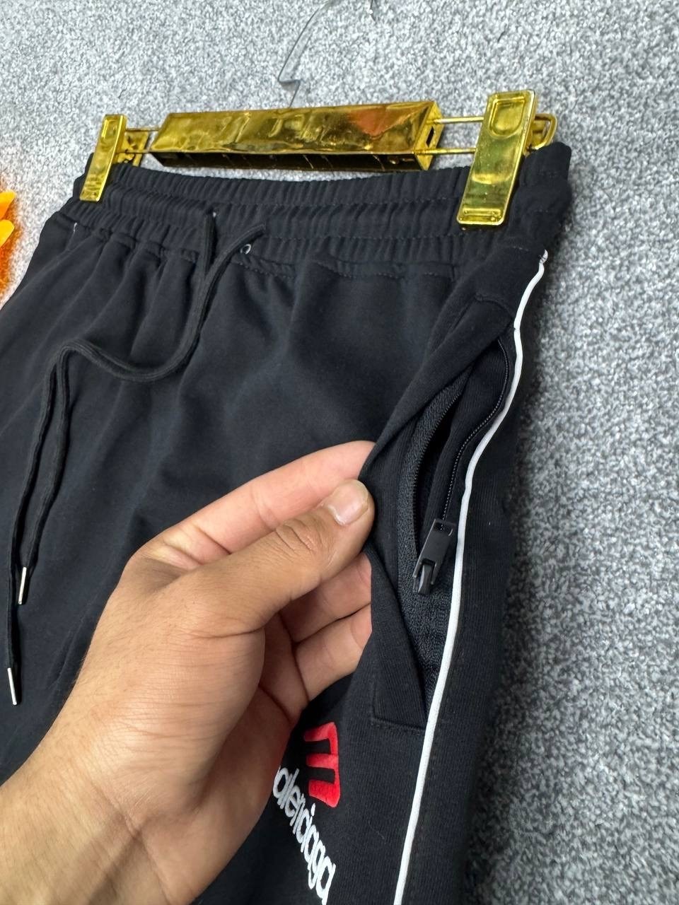 костюм спортивный мужской,спортивные костюм,костюм спортивный balenciaga,спортивные костюмы для мужчин,костюм с шортам