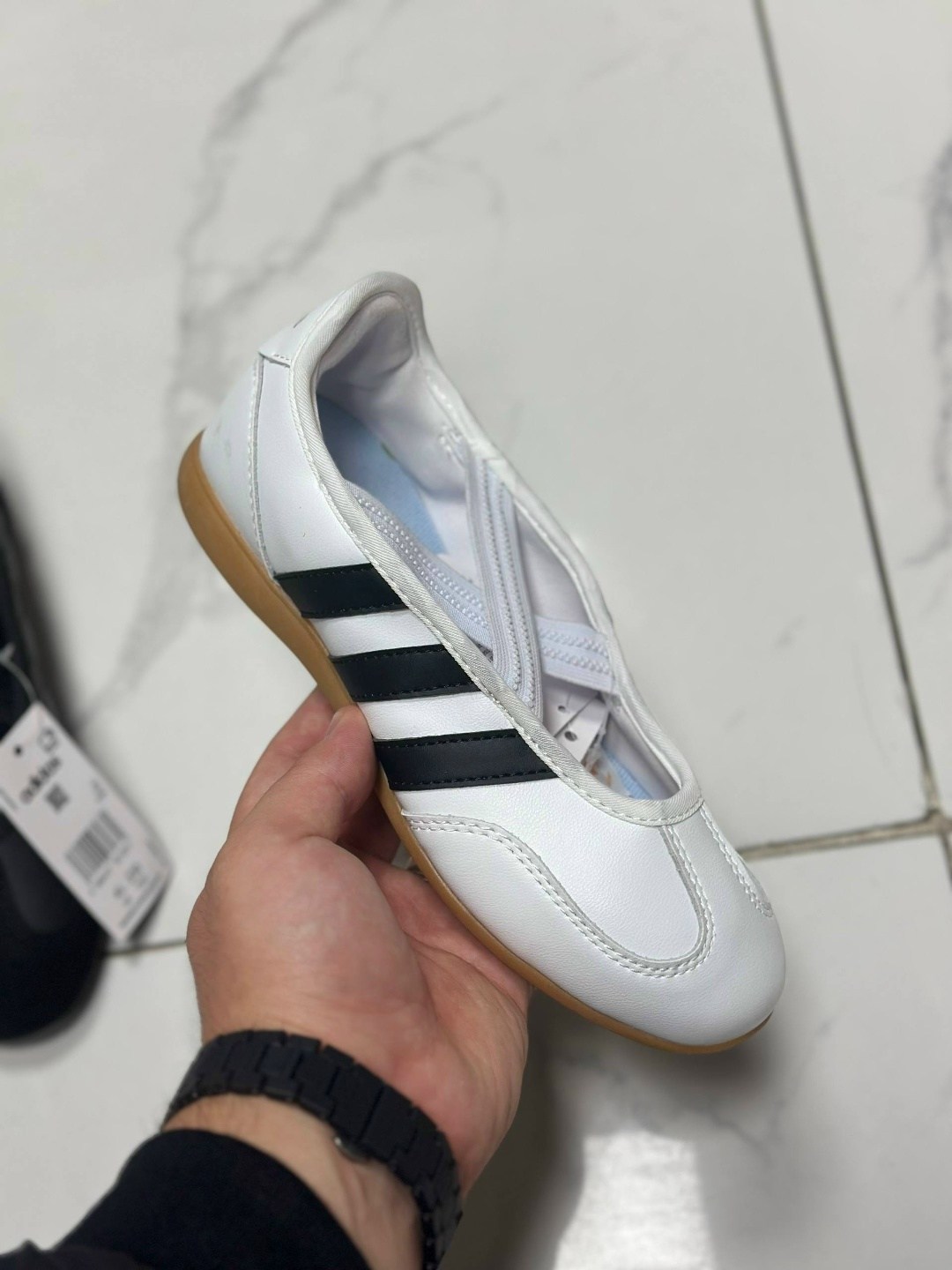 adidas кроссовки,,балетки adidas,женские кроссовки adidas,мужские кроссовки adidas
