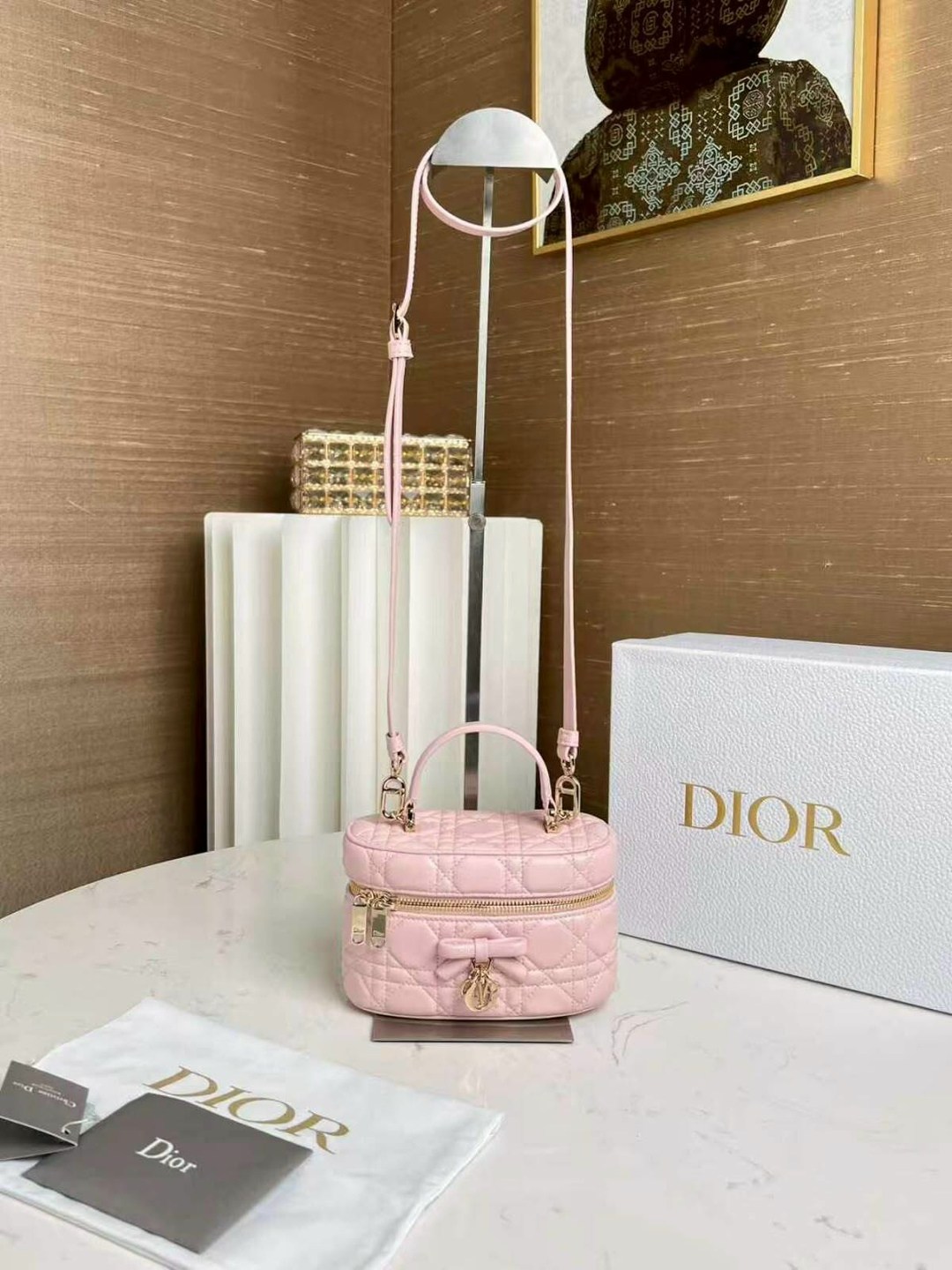 сумка кристиан диор белая кожа,dior сумка,сумка диор кристиан диор,модная сумочка,сумочка