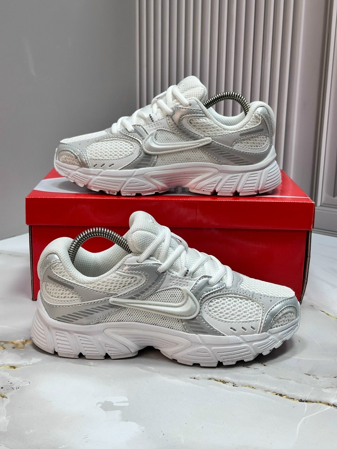 кроссовки nike,женские кроссовки nike,кроссовки nike v 5 rnr,белые кроссовки nike,кроссовки