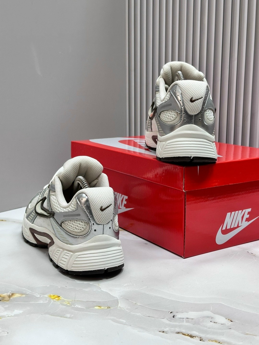 кроссовки nike v 5 rnr,nike кроссовки,кроссовки мужские женские,кроссовки nike v5 rnr,
