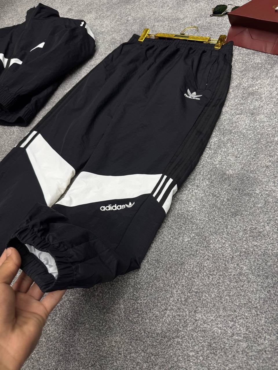 мужской спортивный костюм adidas,костюм спортивный adidas originals,костюм adidas 90 х,спортивный костюм adidas,спортивный костюм двойка adidas