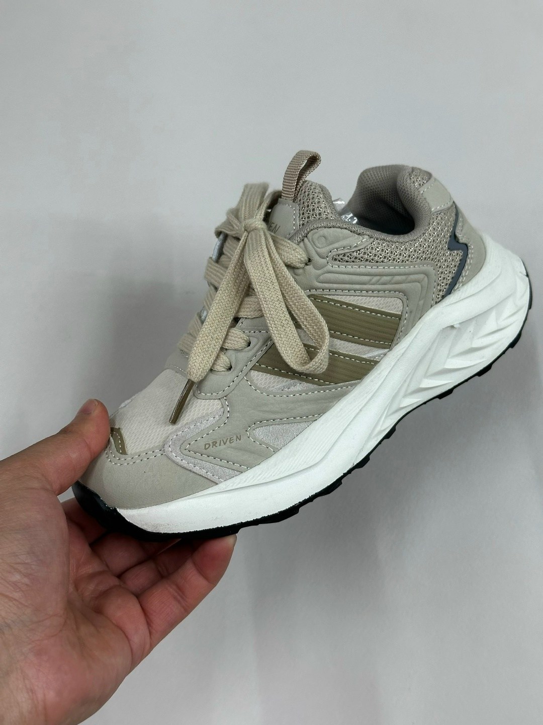 кроссовки мужские adidas,кроссовка мужской,кроссовки adidas,, мужская кроссовки