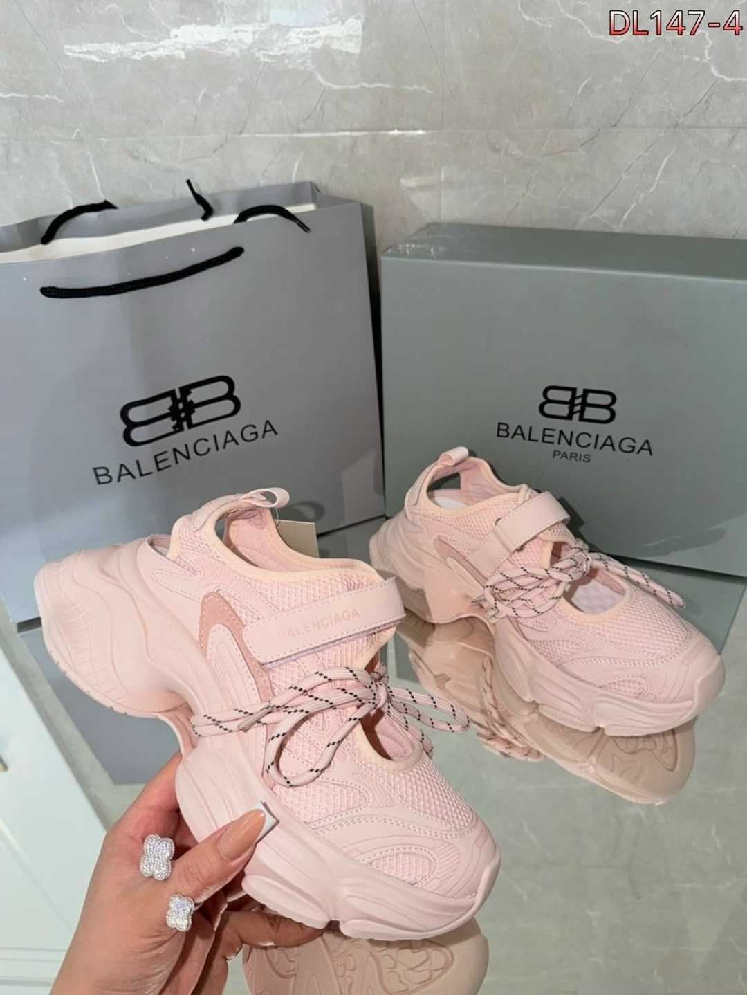 кроссовки balenciaga женские,кроссовки balenciaga женские balenciaga цвет белый,кроссовки balenciaga track balenciaga,кроссовки balenciaga,balenciaga кроссовки track balenciaga цвет белый