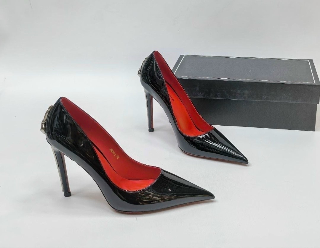,туфли christian louboutin,женский туфли,женские каблуки,туфли лодочка