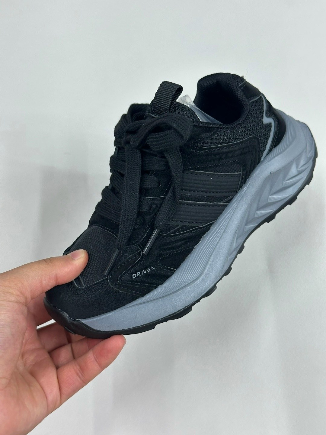 кроссовки мужские adidas,кроссовка мужской,кроссовки adidas,, мужская кроссовки