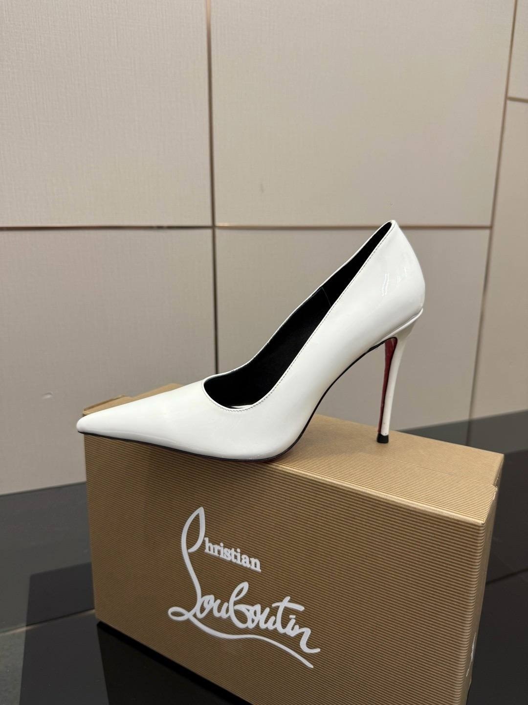 туфли christian louboutin,christian louboutin женские туфли на высоком,туфли кристиан лабутен белые,туфли женские,лодочки кристиан лабутен