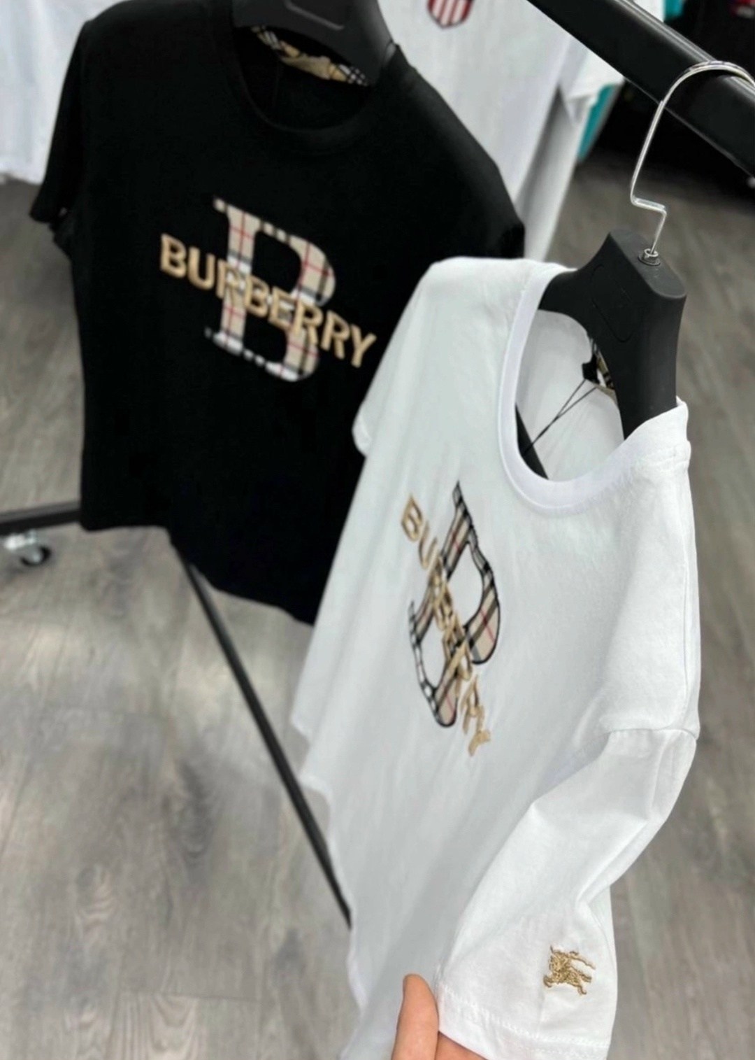 мужская футболка,футболка burberry,мужская белая футболка,стиль футболка,футболке