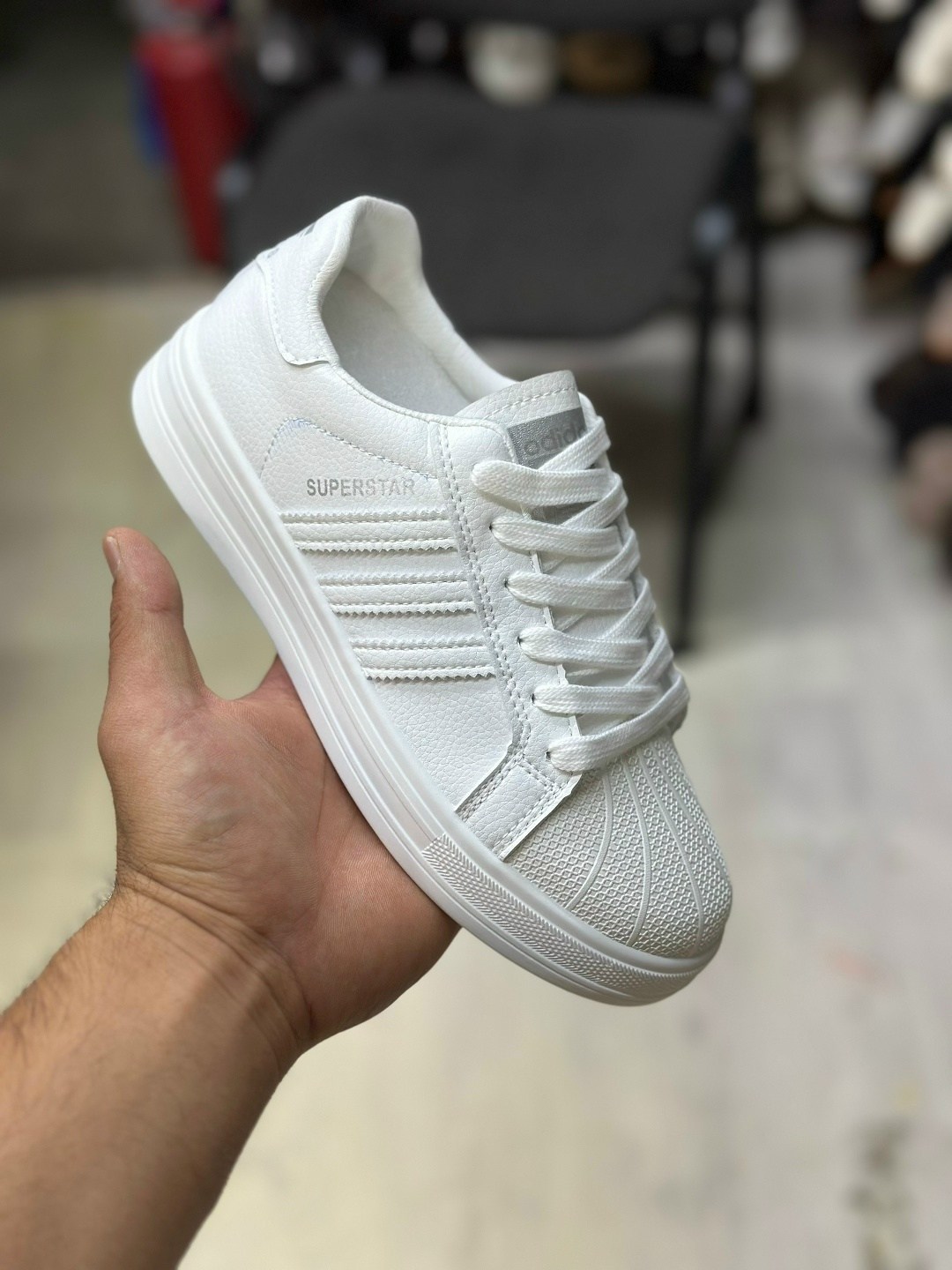 кроссовки женские adidas,женские кроссовки,,кроссовки эко,кроссовки закрытые