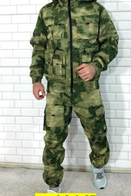 Костюм
