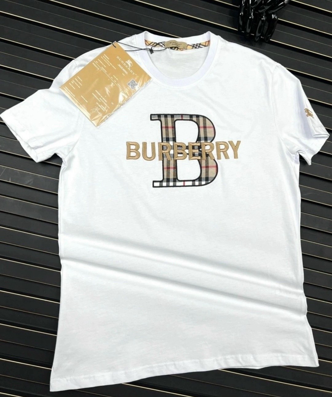 мужская футболка,футболка burberry,мужская белая футболка,стиль футболка,футболке