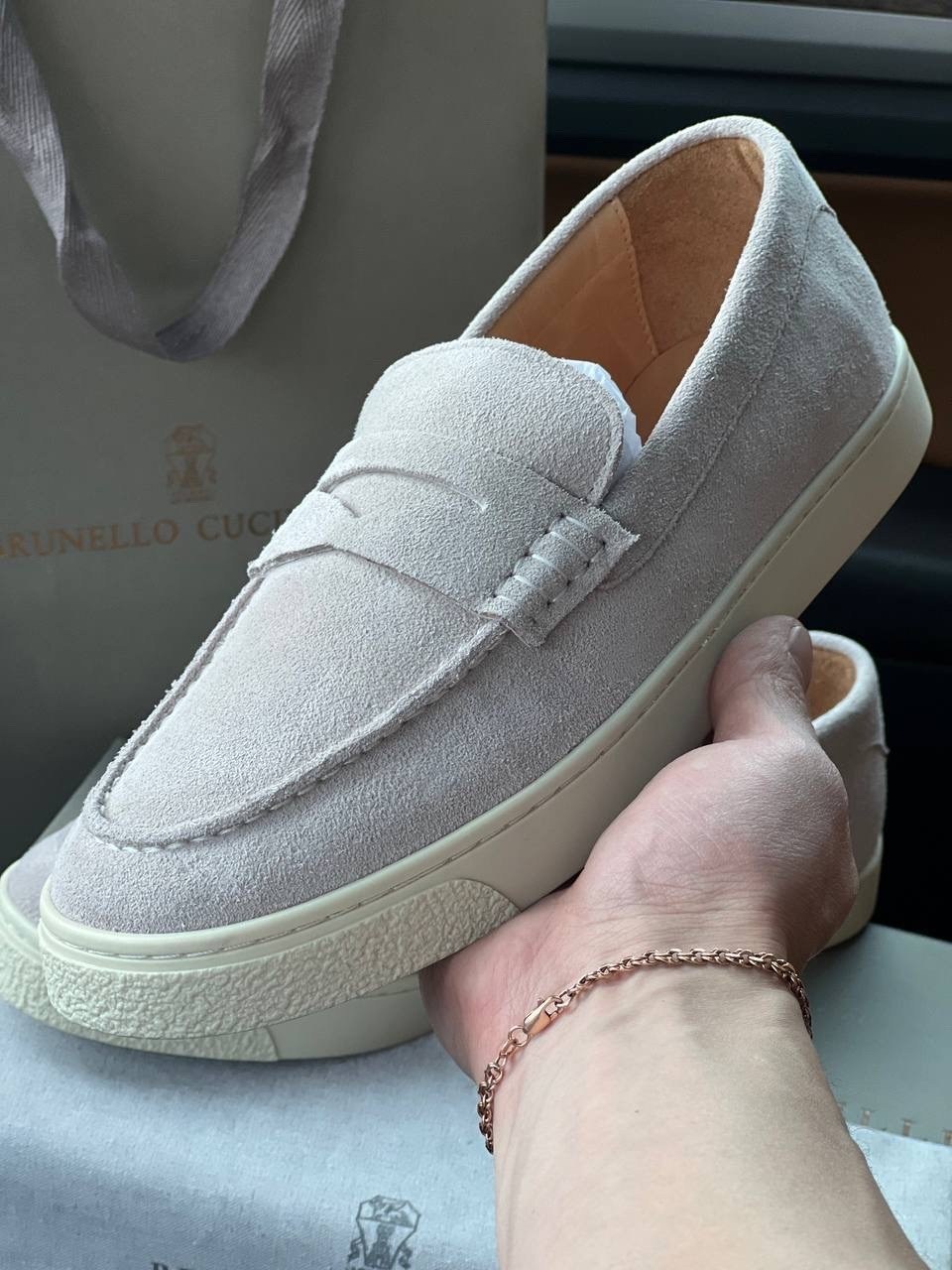замшевые лоферы brunello cucinelli,лоферы из натуральной замши loro piana premium shoes,лоферы loro piana,лоферы brunello cucinelli,лоферы мужские loro piana