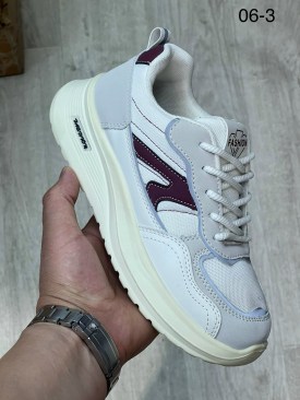 Кроссовки