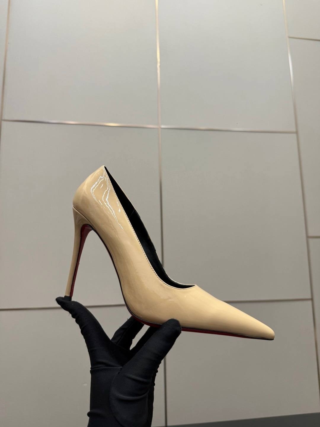 christian louboutin туфли,christian louboutin женские туфли на высоком,лакированные туфли,кристиан лабутен туфли,лабутены высокие