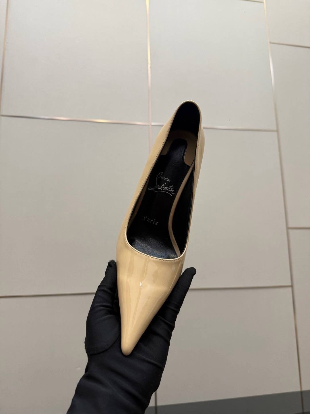 christian louboutin туфли,christian louboutin женские туфли на высоком,лакированные туфли,кристиан лабутен туфли,лабутены высокие