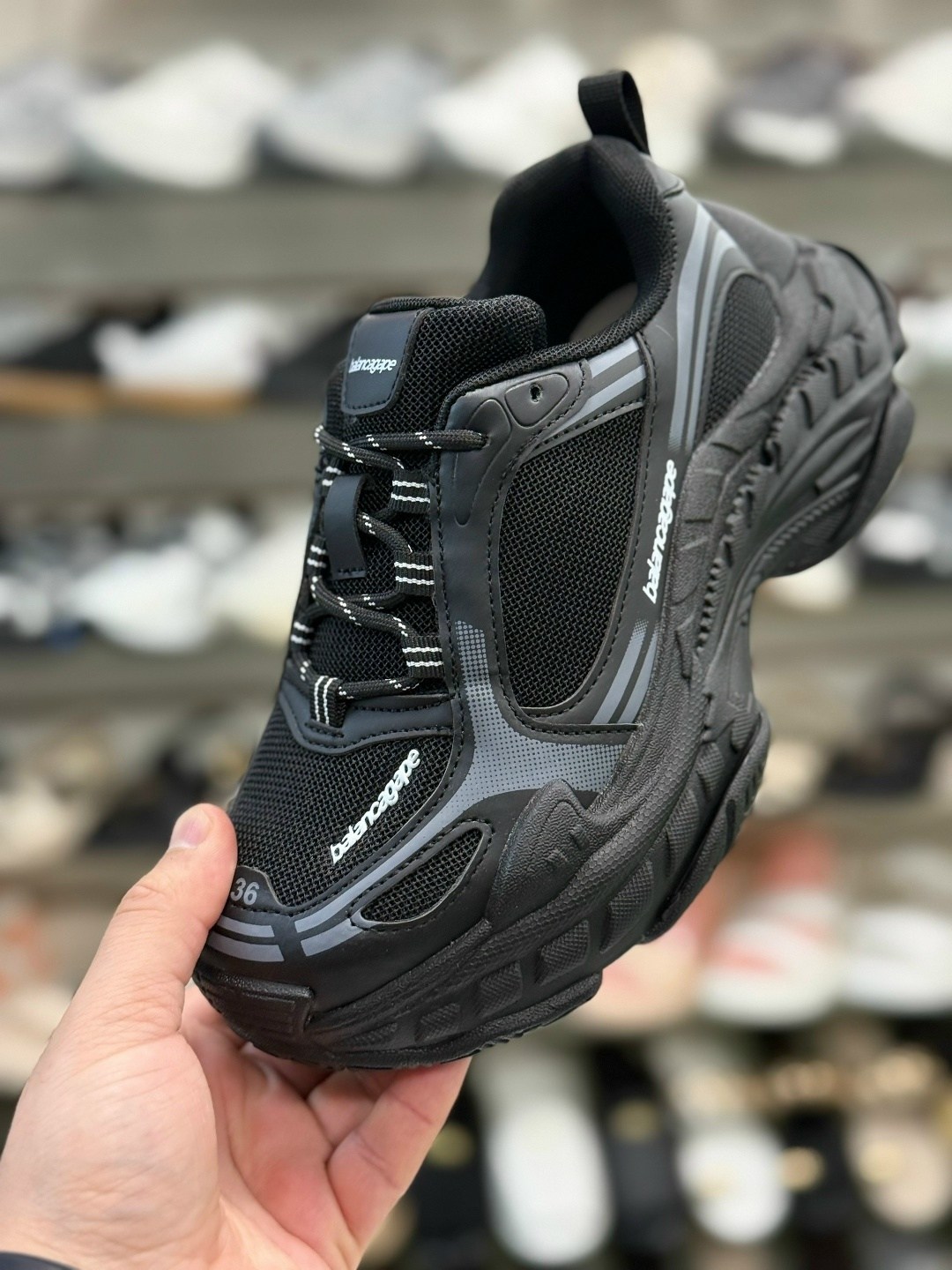 женские кроссовки balenciaga,кроссовки balenciaga,баленсиага кроссовки женские,кроссовки бансиага,повседневная спортивная  balenciaga