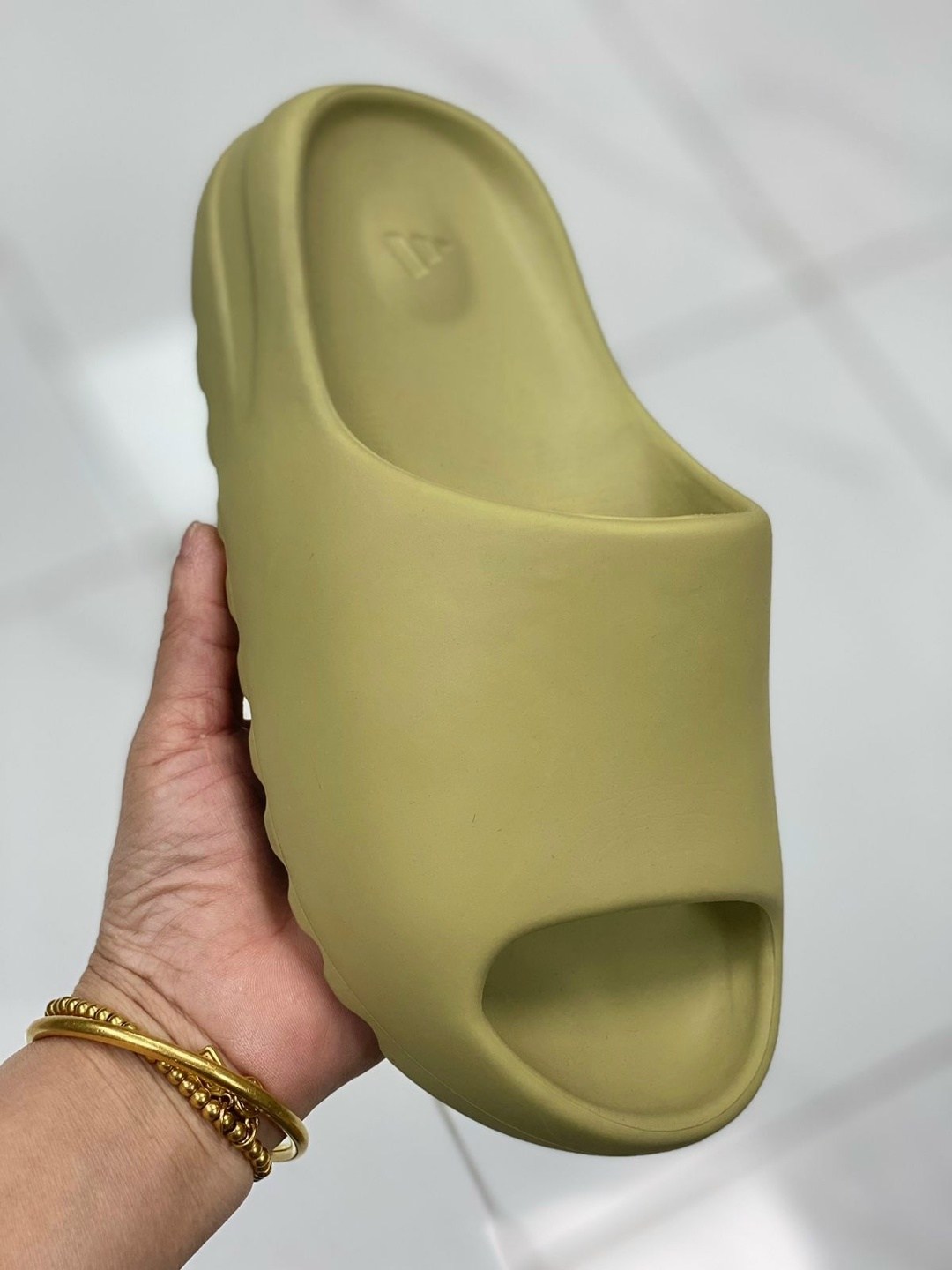 adidas yeezy slide,шлепанцы adidas yeezy slide,adidas yeezy slide resin,yeezy slides,шлепанцы yeezy slide