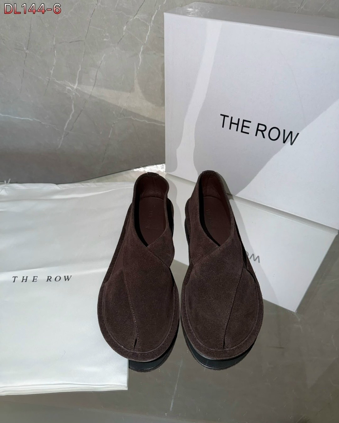 лоферы замшевые,,лоферы the row,женские замшевые коричневые лоферы the row с мехом, женская
