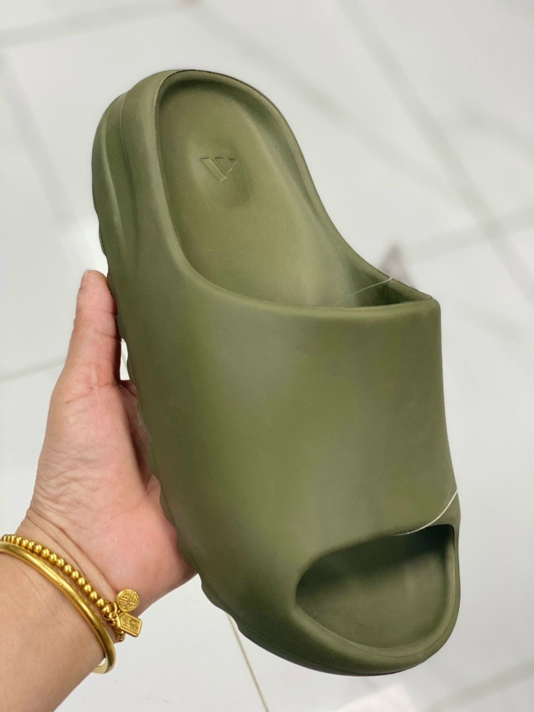 adidas yeezy slide,шлепанцы adidas yeezy slide,adidas yeezy slide resin,yeezy slides,шлепанцы yeezy slide