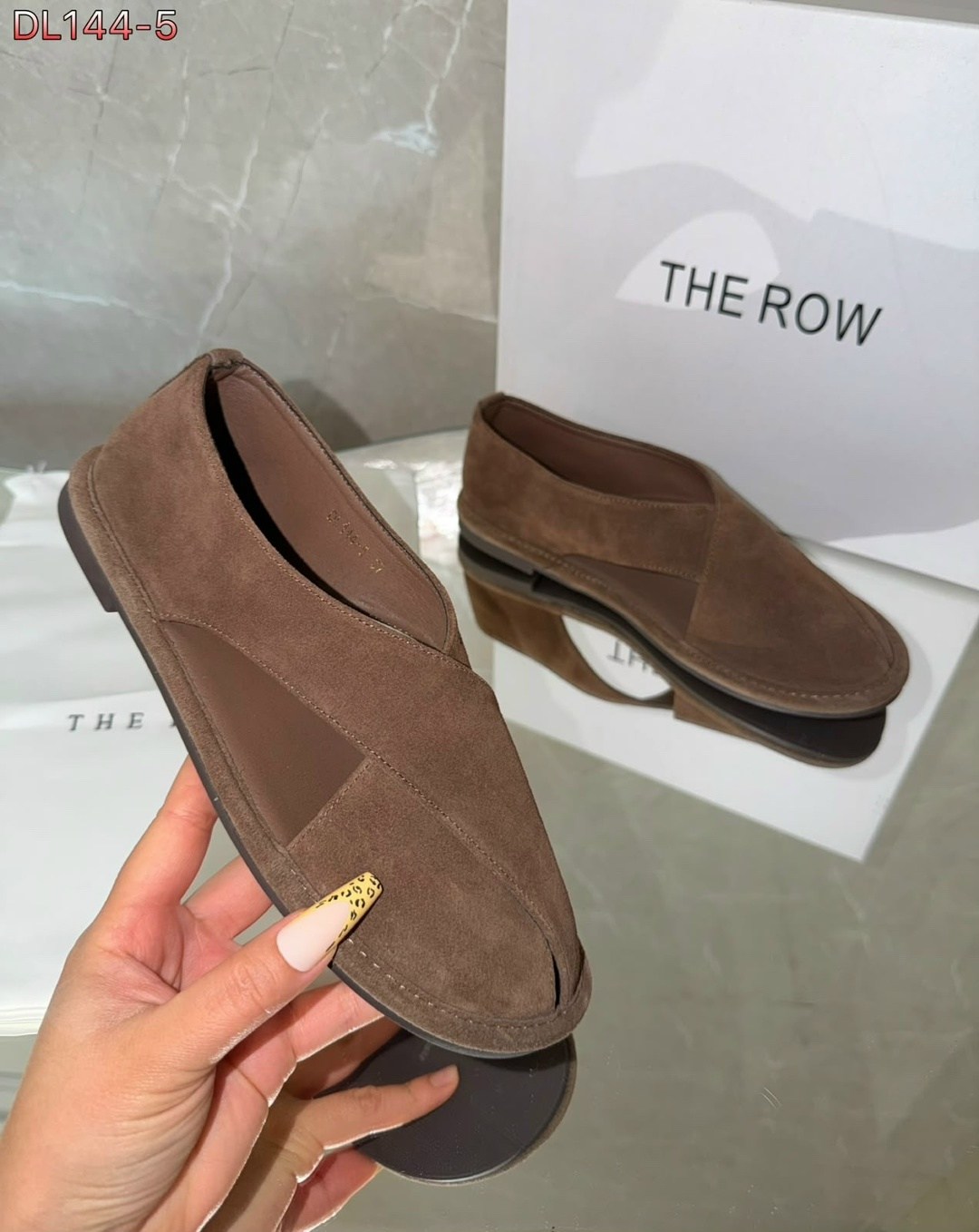 лоферы замшевые,,лоферы the row,женские замшевые коричневые лоферы the row с мехом, женская
