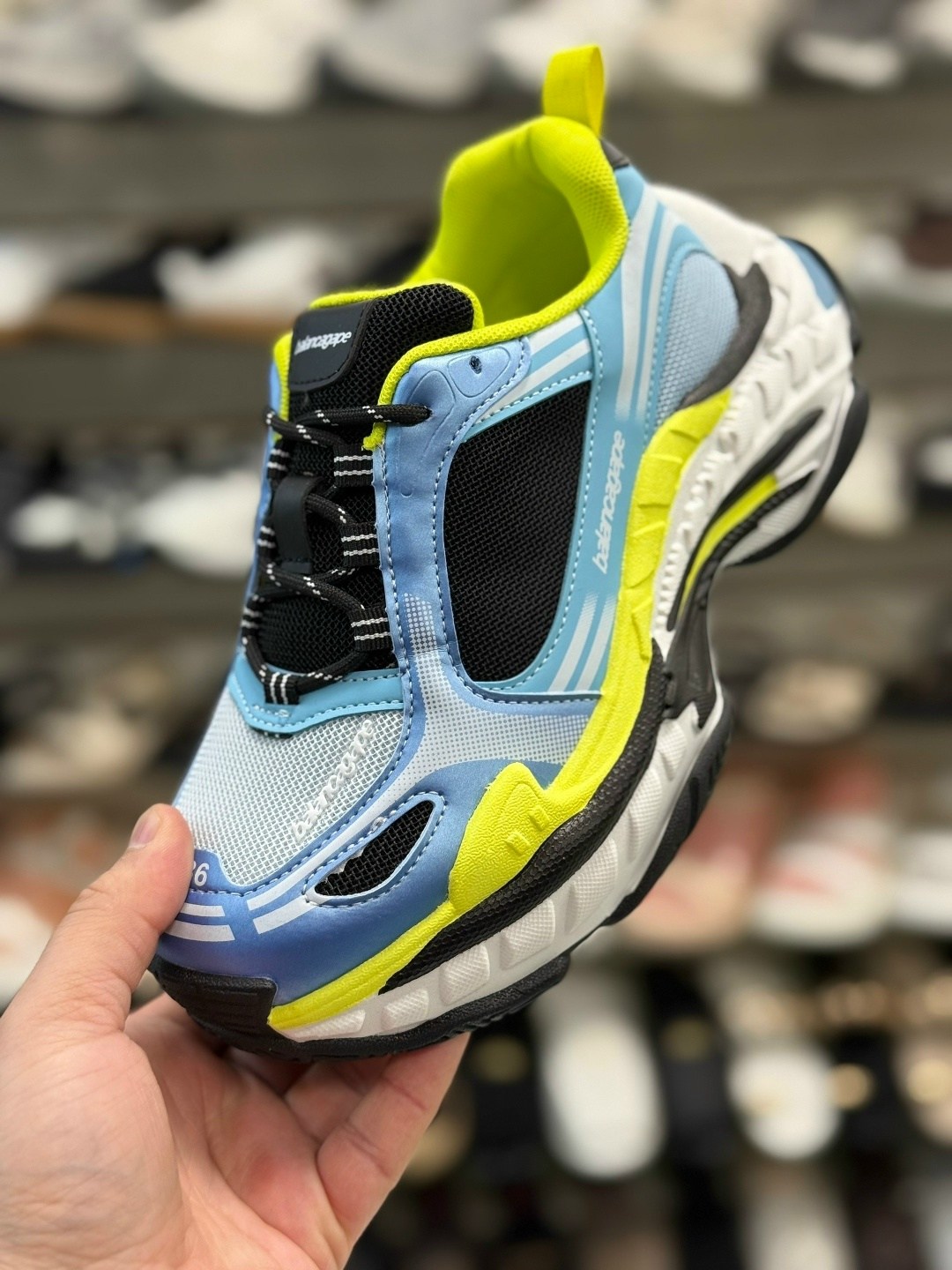 женские кроссовки balenciaga,кроссовки balenciaga,баленсиага кроссовки женские,кроссовки бансиага,повседневная спортивная  balenciaga