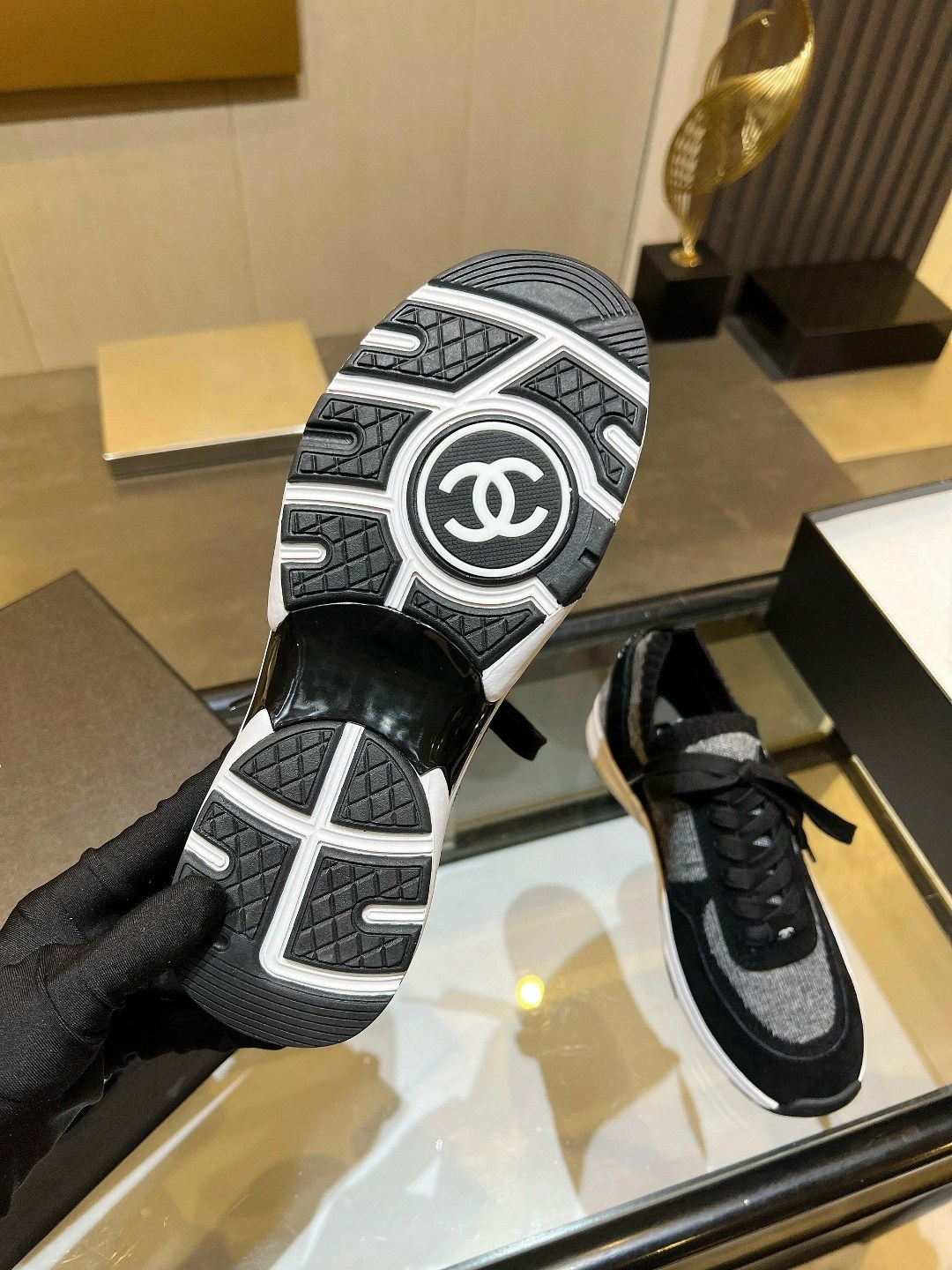 женские кроссовки chanel,chanel кроссовки,женские кроссовки,брендовые кроссовки chanel,брендовые кроссовки