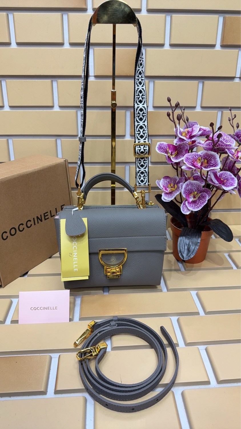 сумка coccinelle,сумка coccinelle arlettis,coccinelle сумка coccinelle натуральная кожа,женская сумка coccinelle,coccinelle сумка arlettis signature
