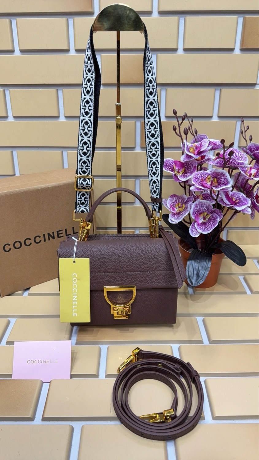 сумка coccinelle,сумка coccinelle arlettis,coccinelle сумка coccinelle натуральная кожа,женская сумка coccinelle,coccinelle сумка arlettis signature
