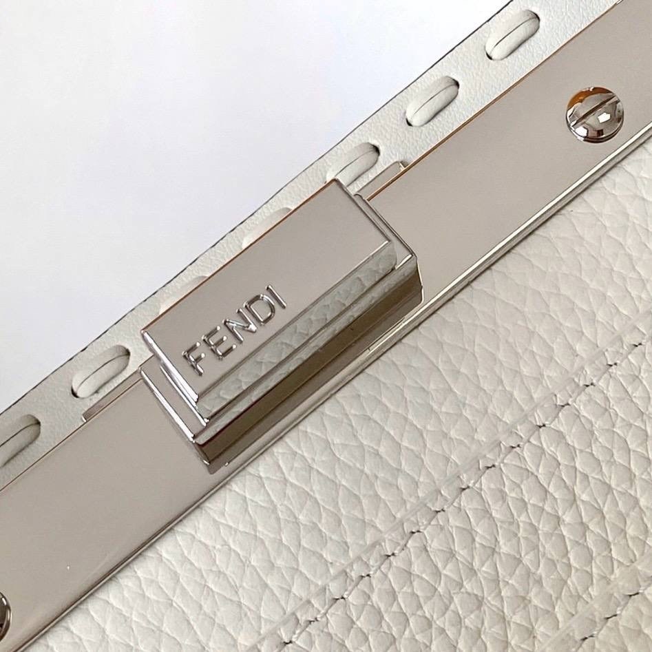 fendi сумка,фенди сумка,сумка fendi peekaboo,женская сумка fendi,сумка