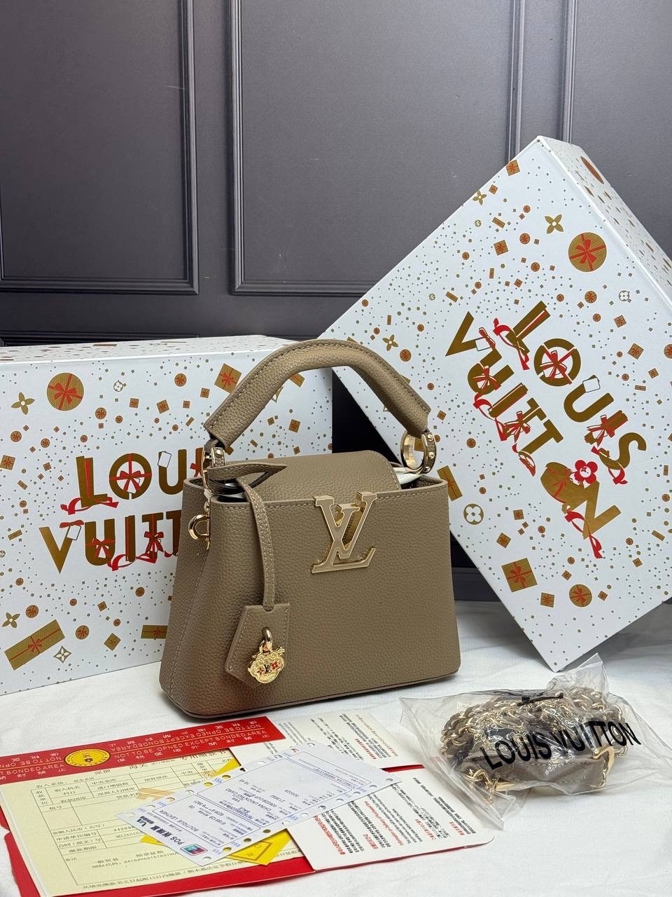 кожаная сумка louis vuitton capucines pm черная,женская сумка louis vuitton capucines мм черная,большая черная женская сумка louis vuitton,louis vuitton женская сумка,cумка louis vuitton