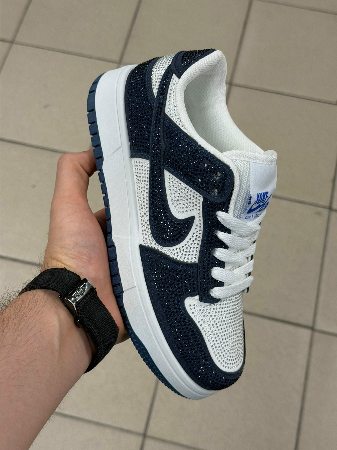 кроссовки,swarovski x nike air jordan 1 low og "stealth",nike dunk low,swarovski air jordan 1 low hm9208 001,кроссовки nike