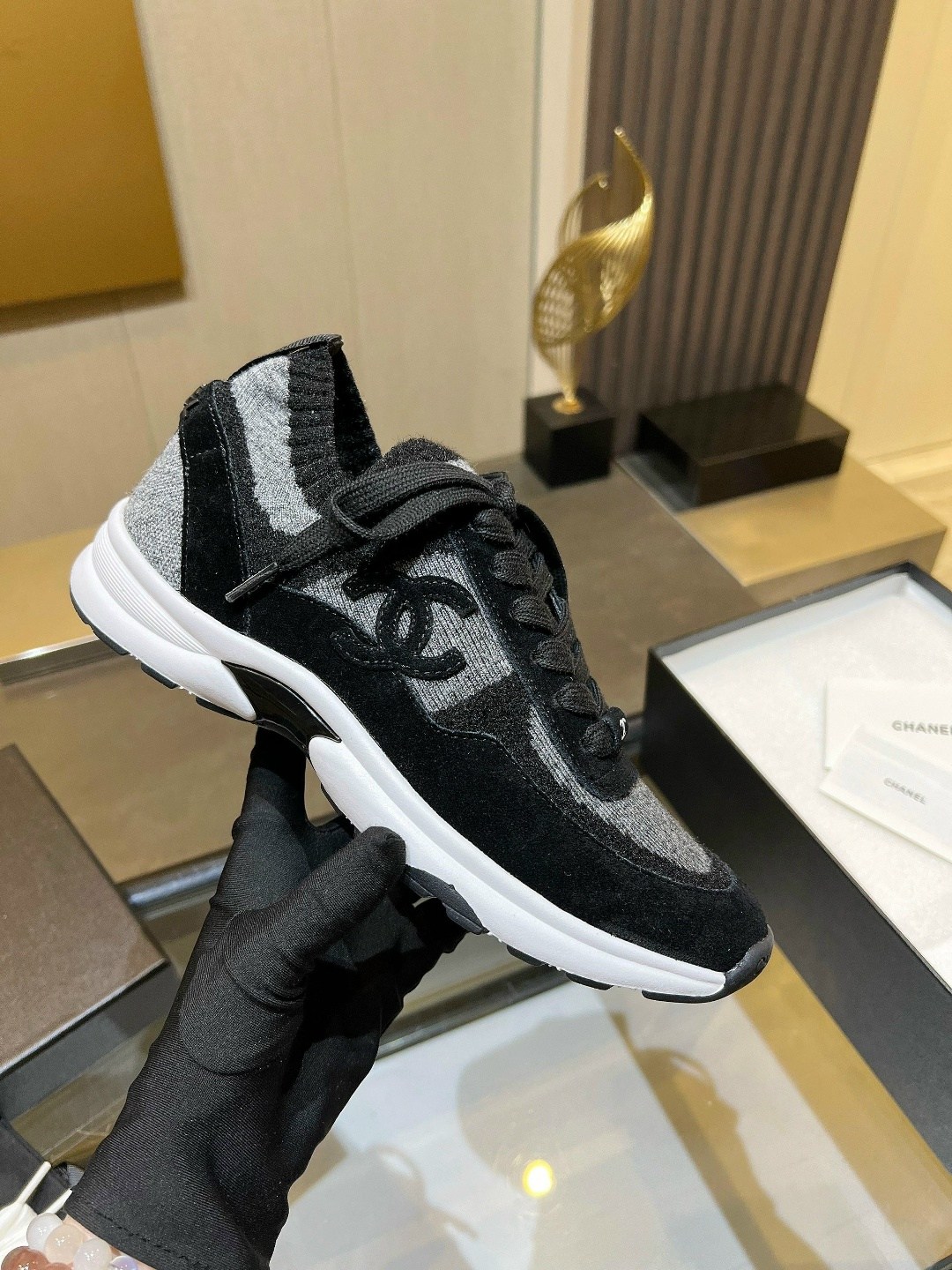 женские кроссовки chanel,chanel кроссовки,женские кроссовки,брендовые кроссовки chanel,брендовые кроссовки