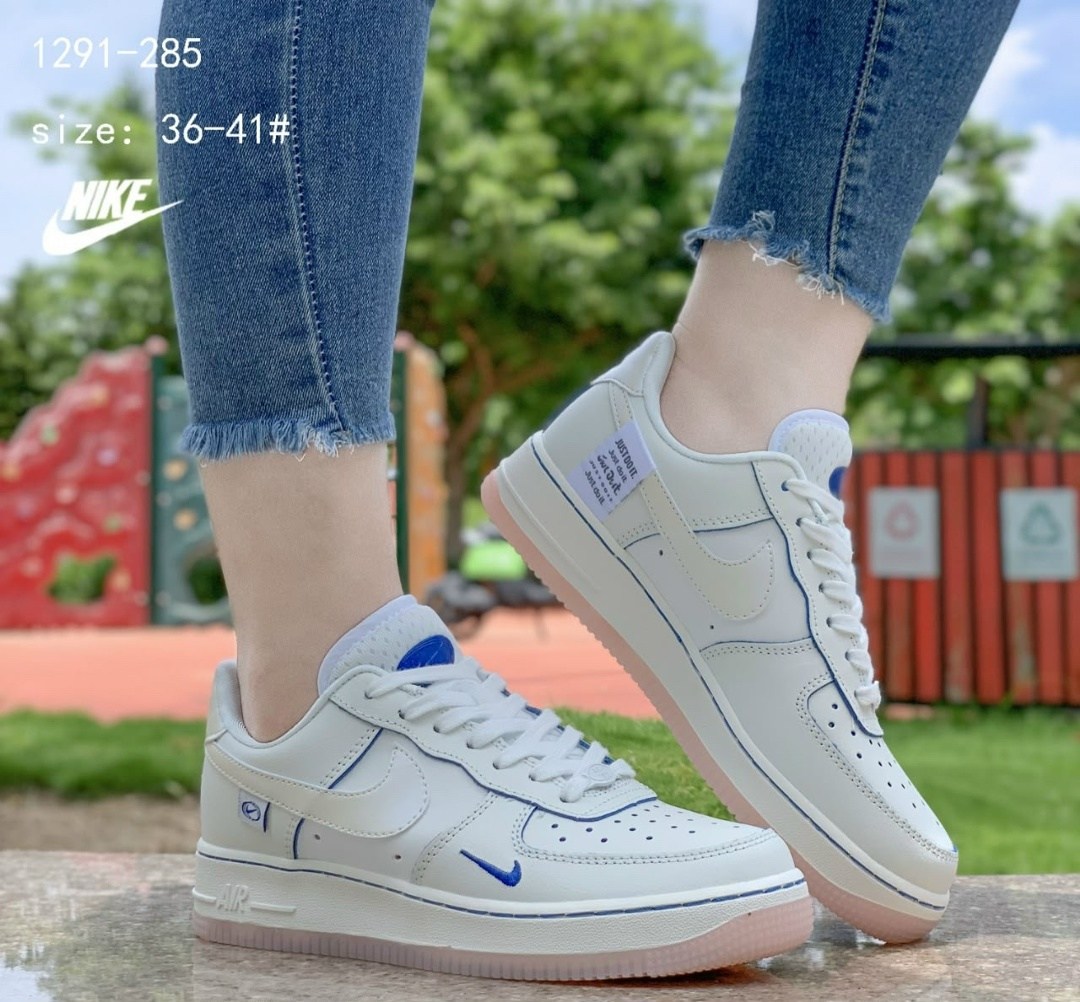 мужские кроссовки adidas ozweego,кроссовки adidas ozweego,кроссовки adidas originals ozweego,шнуровка кроссовок адидас ozweego,кроссовки adidas