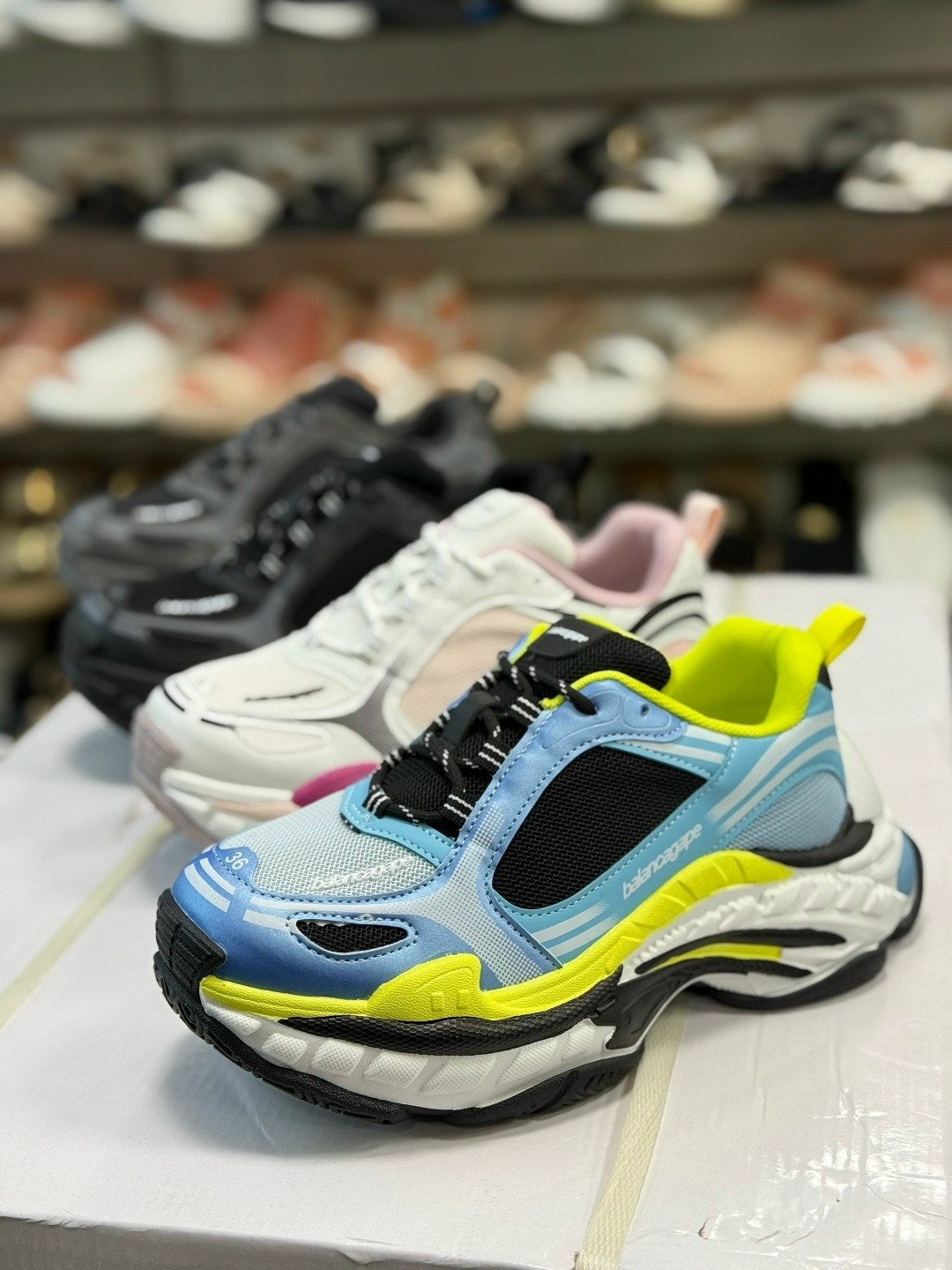 женские кроссовки balenciaga,кроссовки balenciaga,баленсиага кроссовки женские,кроссовки бансиага,повседневная спортивная  balenciaga