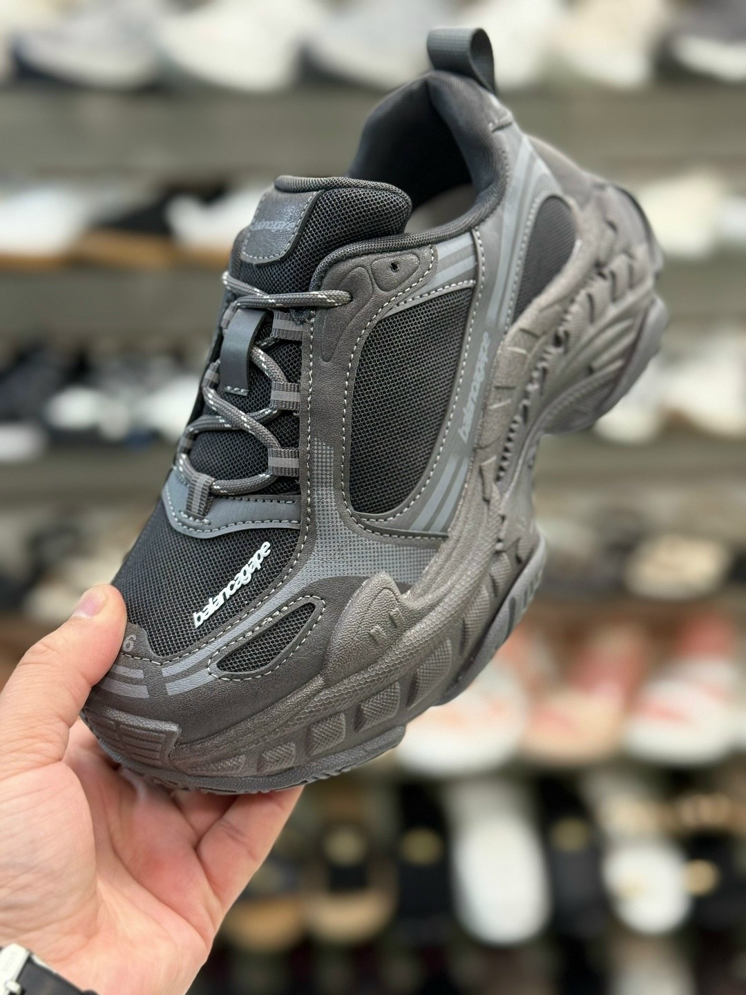женские кроссовки balenciaga,кроссовки balenciaga,баленсиага кроссовки женские,кроссовки бансиага,повседневная спортивная  balenciaga