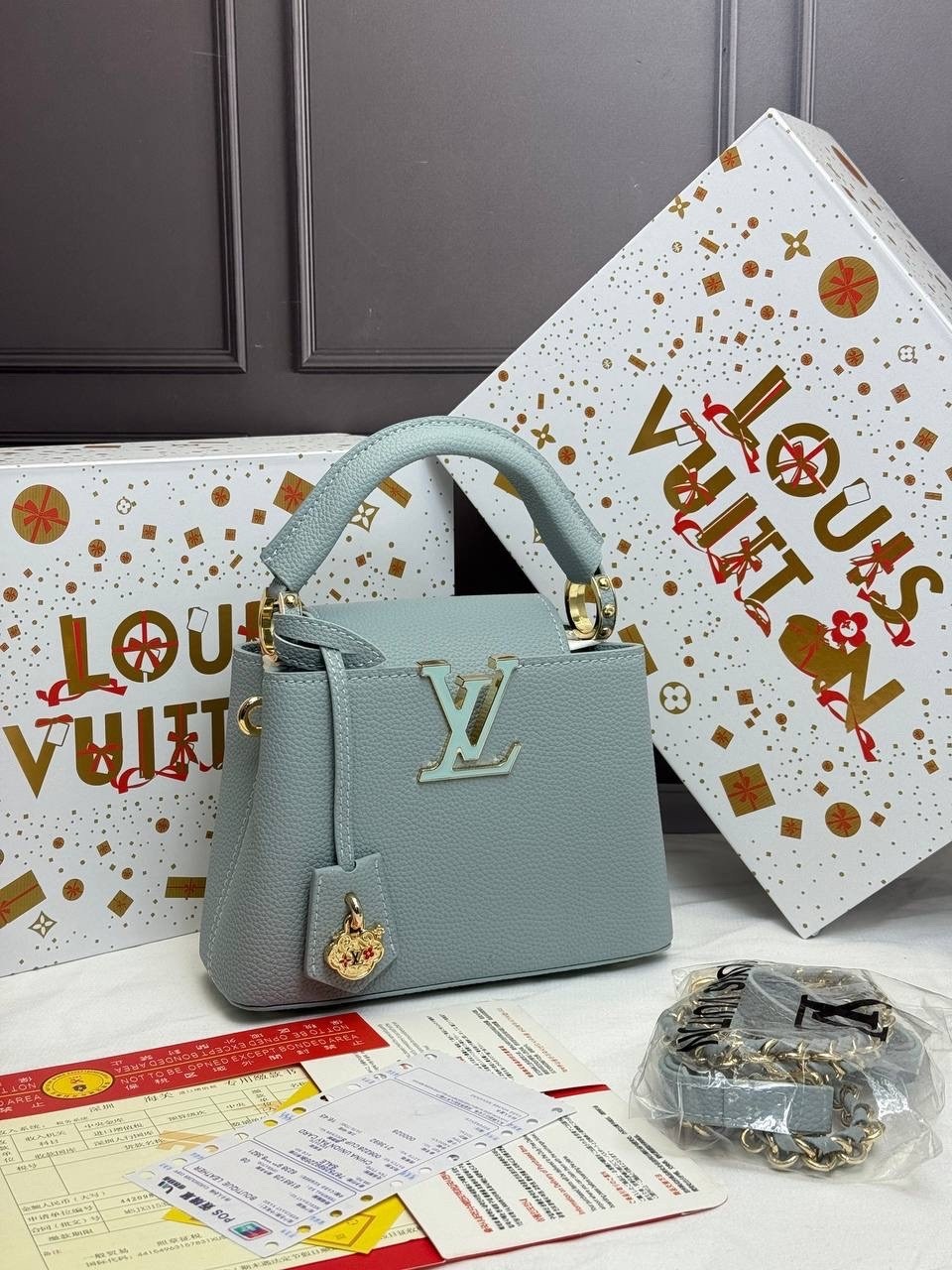 кожаная сумка louis vuitton capucines pm черная,женская сумка louis vuitton capucines мм черная,большая черная женская сумка louis vuitton,louis vuitton женская сумка,cумка louis vuitton