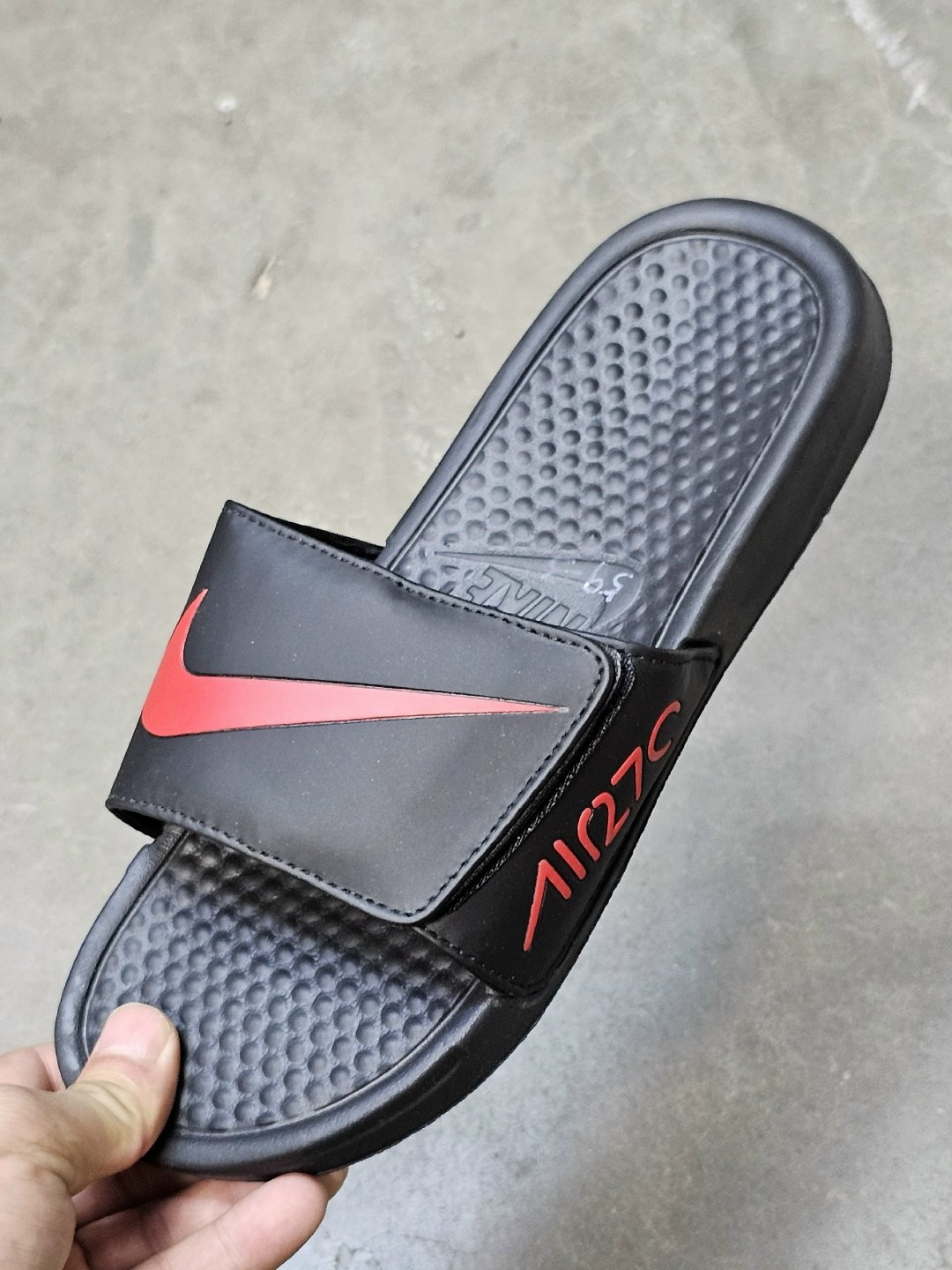 nike benassi,nike benassi jdi,nike benassi jdi black challenge red,шлепки nike benassi jdi мужские,nike slides
